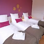 Westersuites - Purple - 1br Zentral Balkon Wlan 3 Betten Waschtrockner Апартаменти Бремен