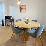 Апартаменти Westersuites - Purple - 1br Zentral Balkon Wlan 3 Betten Waschtrockner *
