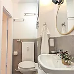 Westersuites - Purple - 1br Zentral Balkon Wlan 3 Betten Waschtrockner *